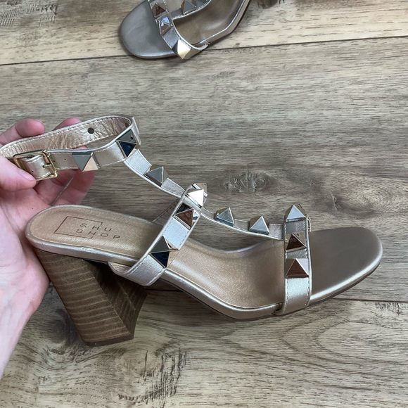 ShuShop Golden Chunky Heels - Picture 5 of 6